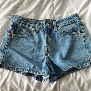Levi shorts high